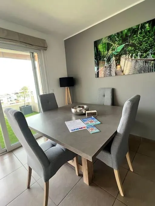 Appartement Vue Mer Avec Garage Saint-Laurent-du-Var France
